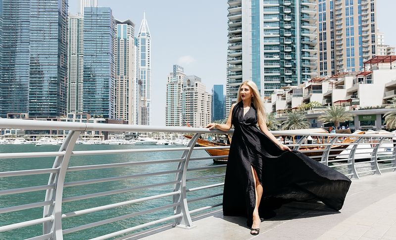 dubai marina walk